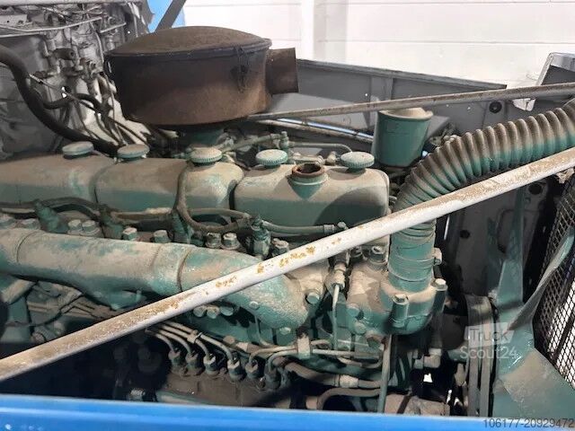 Chassis com cabina Scania L 86 TORPEDO