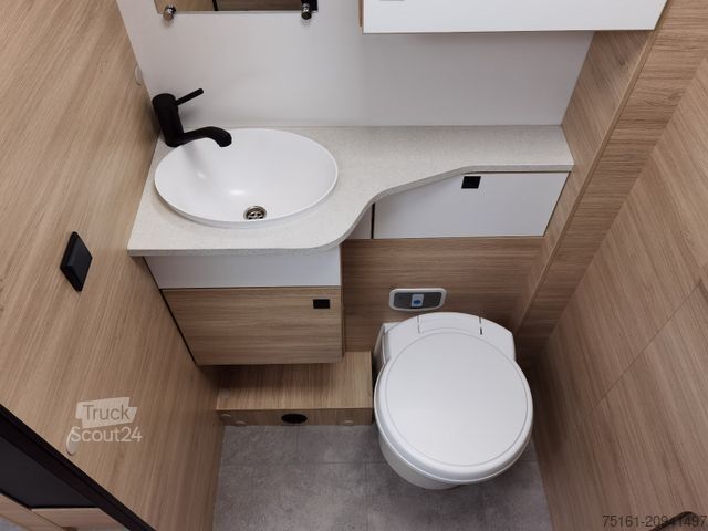 Polintegriran avtodom CHAUSSON 640 ULTIMATE / -2026- / XX-HUBBETT / DRIVE-PAKET