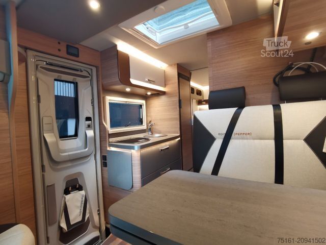 Teilintegriertes Wohnmobil WEINSBERG CARACOMPACT 600 MEG PEPPER / MODELL 2026