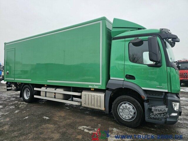 Фургон (грузовой автомобиль) Mercedes-Benz Actros 1824 Koffer 7,30 m LBW 2t. MBUX 1.Hand