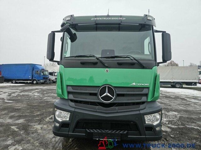 Фургон (грузовой автомобиль) Mercedes-Benz Actros 1824 Koffer 7,30 m LBW 2t. MBUX 1.Hand