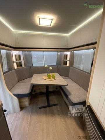 Lakókocsi HOBBY De Luxe 495 UL InterCaravaning Sondermodell