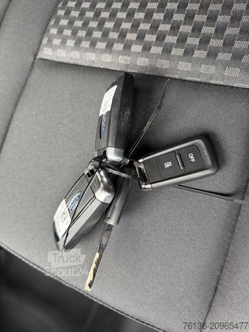 Minibus FORD Transit 460 L4H3 18 Sitzer Automatik LED Navi