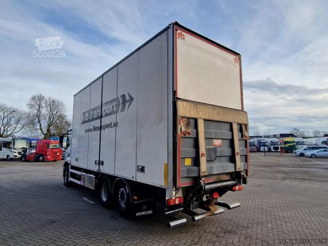 Prevoz v hladilniku/zamrznjenem stanju Mercedes-Benz Actros 2646 6x2 - Isolated box with sidedoors -...