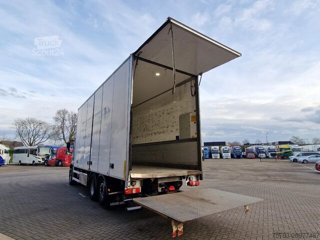 Prevoz v hladilniku/zamrznjenem stanju Mercedes-Benz Actros 2646 6x2 - Isolated box with sidedoors -...
