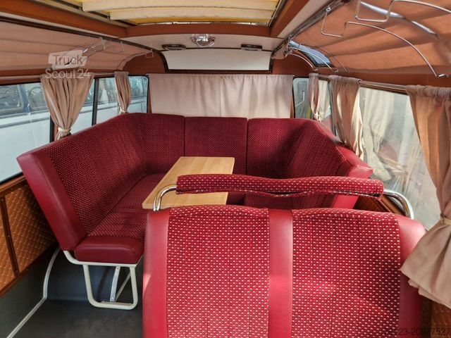 Minibus MERCEDES-BENZ Vorgänger Sprinter O 319 Samba mit Faltdach AC