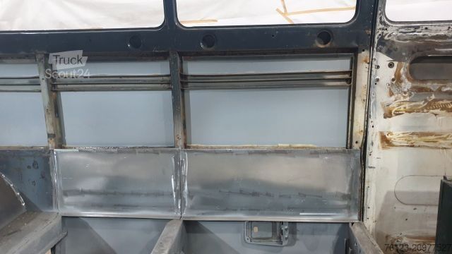 Minibus MERCEDES-BENZ Vorgänger Sprinter O 319 Samba mit Faltdach AC