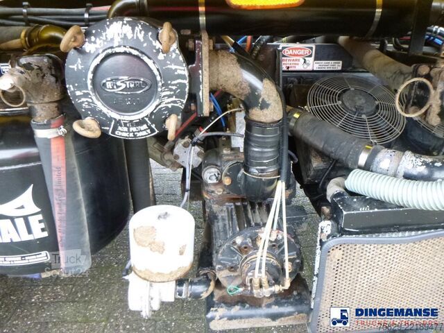 Kolkenzuiger DAF LF 55.220 4X2 Whale vacuum tank 8.1 m3
