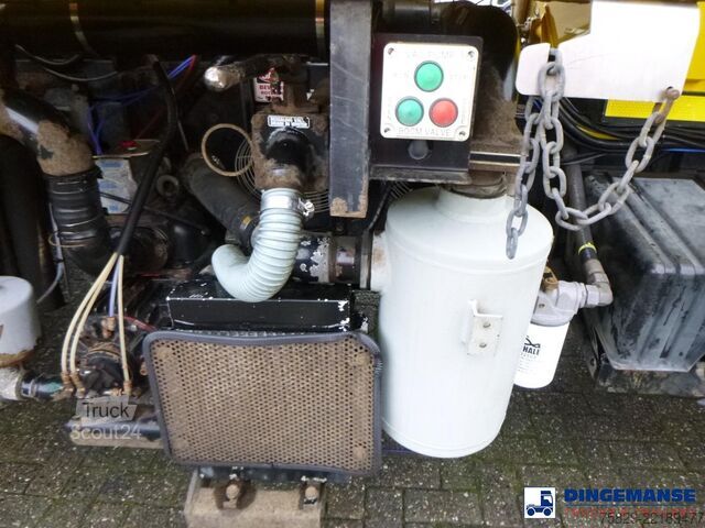 Kolkenzuiger DAF LF 55.220 4X2 Whale vacuum tank 8.1 m3