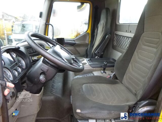 Kolkenzuiger DAF LF 55.220 4X2 Whale vacuum tank 8.1 m3