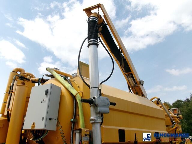 Засмукващо превозно средство DAF LF 220 4X2 Whale vacuum tank 7 m3