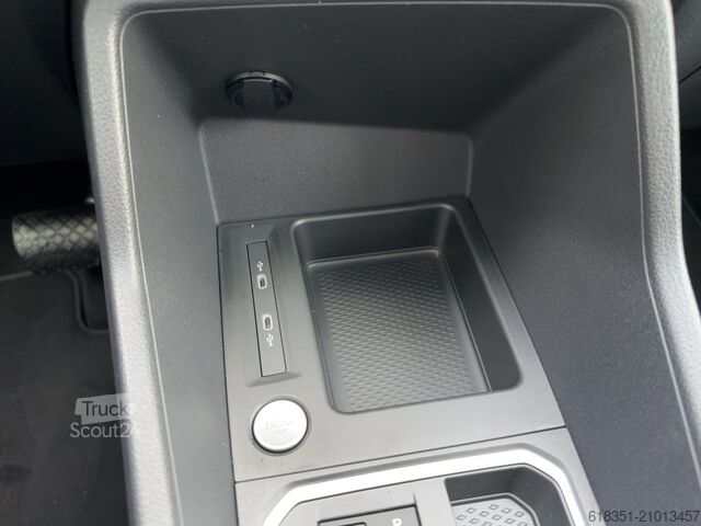 Minibus FORD TOURNEO CONNECT L1 Titanium 90 kW