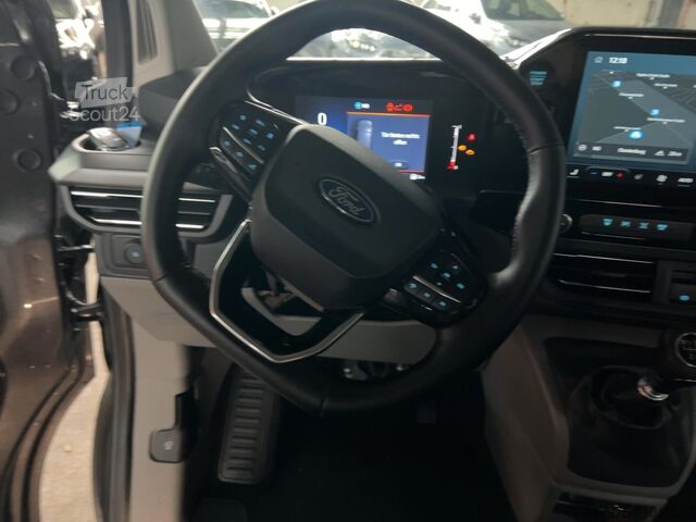 Minibus FORD TOURNEO CUSTOM 320 L1 Titanium 100 kW ACC