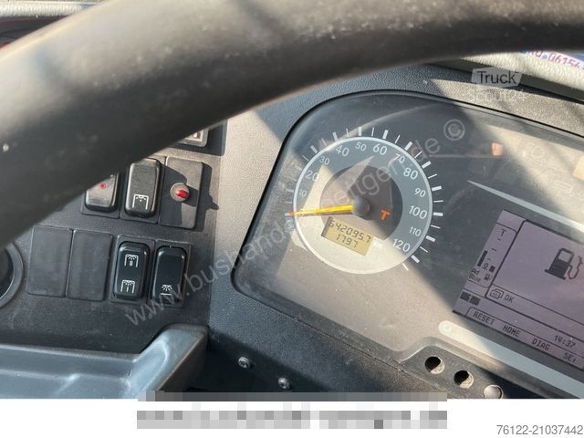 Articulated bus MERCEDES-BENZ Conecto G/Klima/Euro6/O 530 G/A23/A40