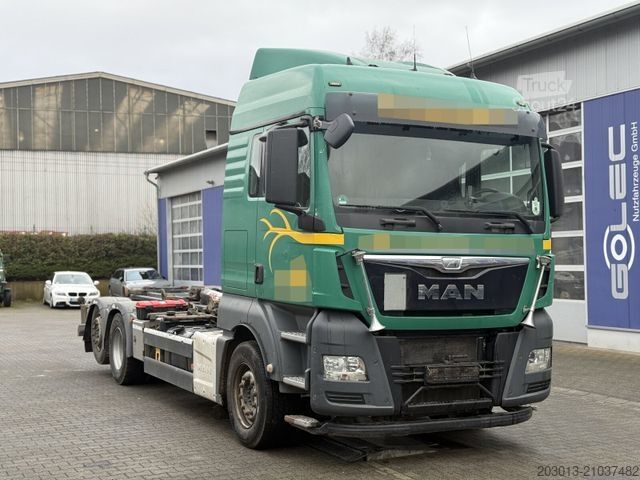 Haakarm vrachtwagen MAN TGX 26.440 Abrollkipper HYVA 20.60.S