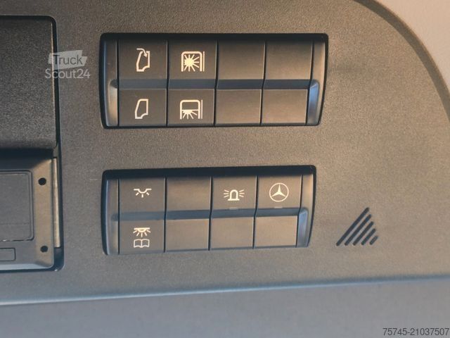 Volume trekker MERCEDES-BENZ ACTROS 1853 * LEDER  * VOLL * GIGASPACE * LOHR *