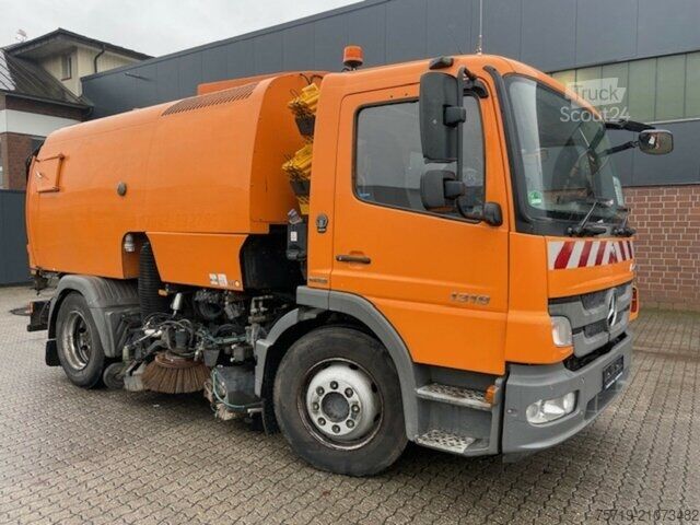 Spezial-LKW Mercedes-Benz 1518 4x2 Atego Bucher Cityfant