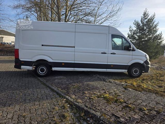 Højt tag varevogn VOLKSWAGEN Crafter 3,5 to, 1+2 Sitzer, AHK, 6 Gang man Scha