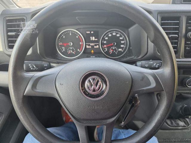 Højt tag varevogn VOLKSWAGEN Crafter 3,5 to, 1+2 Sitzer, AHK, 6 Gang man Scha