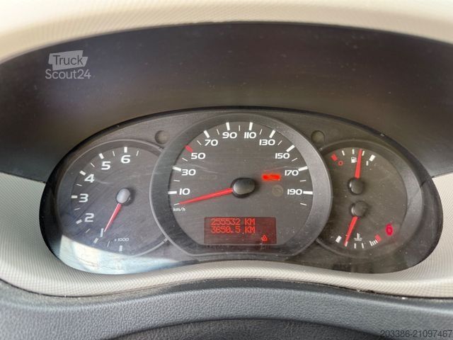 Panel van RENAULT MA.