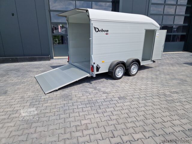 Motorradanhänger Cheval Liberté C700 aerodynamischer Koffer Pullman Fahrwerk 100km/H