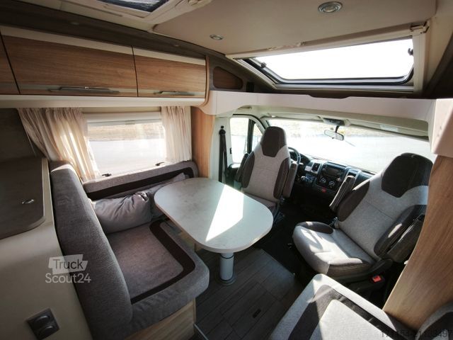 Polointegrovaný karavan KNAUS Sky-Ti 700 MEG Hydrauliche Hubstützen, Einzellb