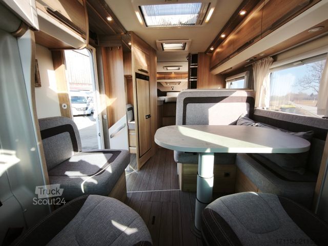 Polointegrovaný karavan KNAUS Sky-Ti 700 MEG Hydrauliche Hubstützen, Einzellb