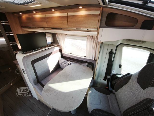 Polointegrovaný karavan KNAUS Sky-Ti 700 MEG Hydrauliche Hubstützen, Einzellb