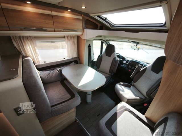 Polointegrovaný karavan KNAUS Sky-Ti 700 MEG Hydrauliche Hubstützen, Einzellb