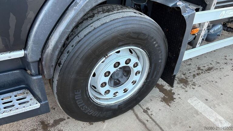 Containertransport (haakarmsysteem) Volvo FMX 460 (EURO 5 EEV / 25T HOOK / BELGIAN TRUCK ...