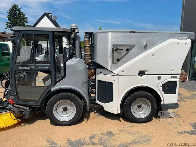 Balayeuse de voirie Hako Citymaster 1650 4x4 Kehrmasch.+Winterdie