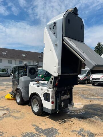 Balayeuse de voirie Hako Citymaster 1650 4x4 Kehrmasch.+Winterdie