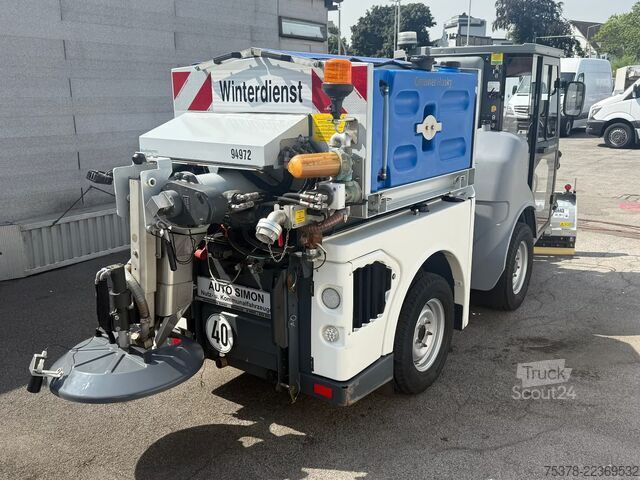 Balayeuse de voirie Hako Citymaster 1650 4x4 Kehrmasch.+Winterdie