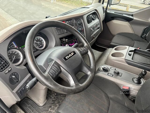 čemodāns DAF LF 210 Bakwagen