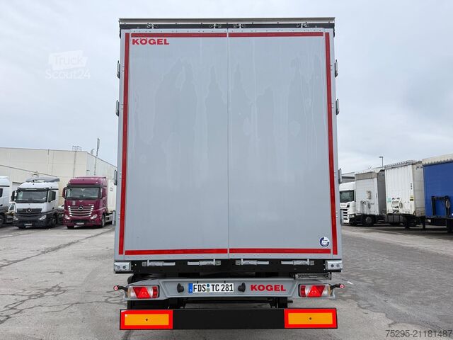 Komerciālais transportlīdzeklis Kögel 3 Achs Standard Curtainsider Lift SAF LasiZert.