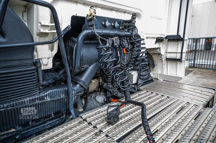 Padrão-SZM MAN TGX 18.460 XLX + INTARDER