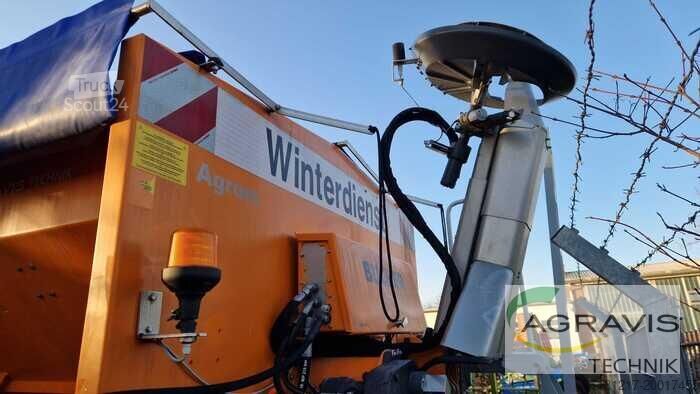 Landmaschine BUCHER Municipal YETI W20T