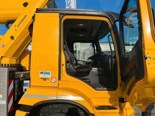 Teherautóra szerelt munkaállvány MERCEDES-BENZ Arocs/ Ruthmann T 330 / 33 m / Top Zustand