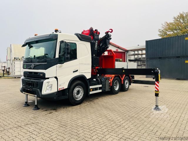 Ciężarówka ciężkiego typu VOLVO FMX 540 6x2 mit Kran Fassi F545.2.28