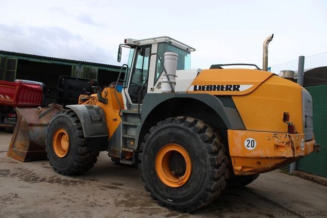 Kerekes rakodó LIEBHERR L580 -  Waage - Nr.: 568