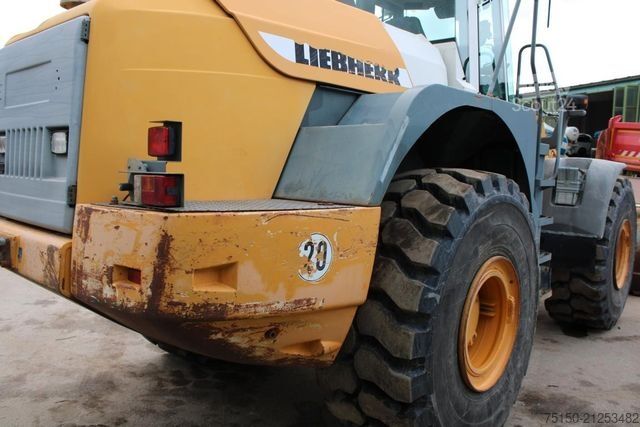 Kerekes rakodó LIEBHERR L580 -  Waage - Nr.: 568