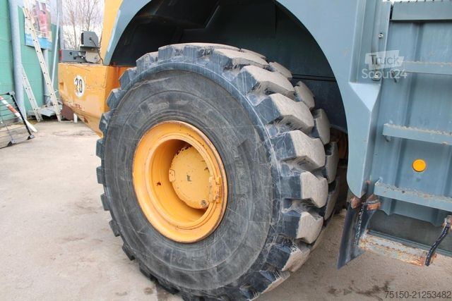 Kerekes rakodó LIEBHERR L580 -  Waage - Nr.: 568