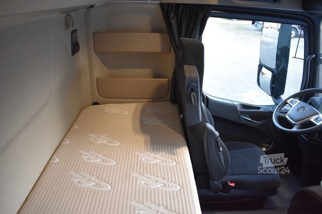 Standaard trekker MERCEDES-BENZ Actros 1845 LS Retarder ADR Standklima