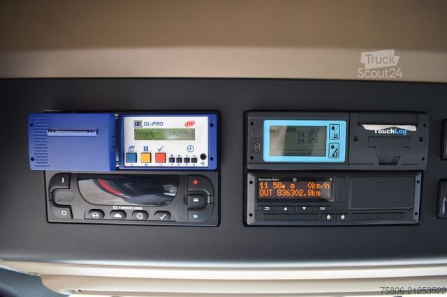 Рефрижераторний вантажівка MERCEDES-BENZ Actros 2548 L 6x2 E6 GIGA Retarder neuer Motor