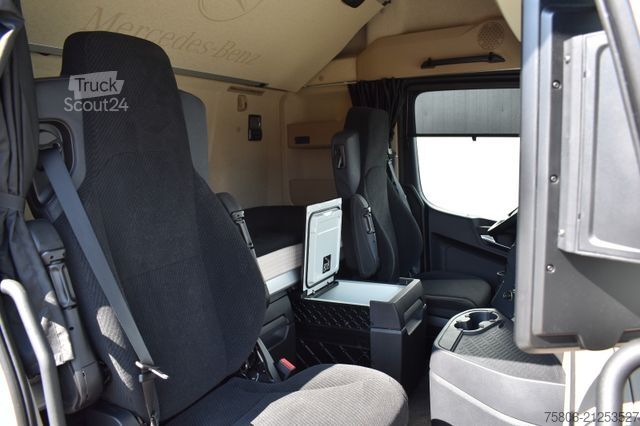 Standaard trekker MERCEDES-BENZ Actros 1845 LS 4x2 E6 Retarder Neuwertig