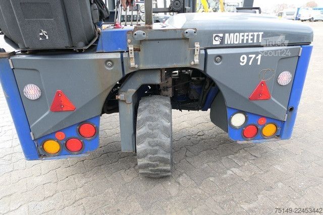Čelni viličar MOFFETT M4 20.4, Mitnahmestapler,3.660mm Hubhöhe, 2.0to.