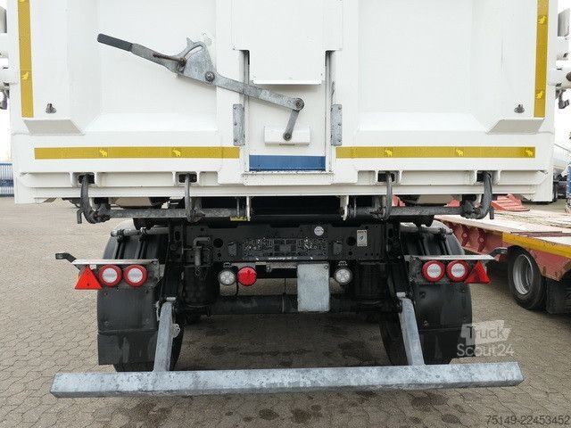 Kipper Auflieger SCHMITZ CARGOBULL SKI 24 SL 9.6, Kunststoffboden, Alu, 50m³, Lift