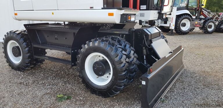 Escavadora sobre rodas Hidromek HMK 150 WR  H4 Stage5