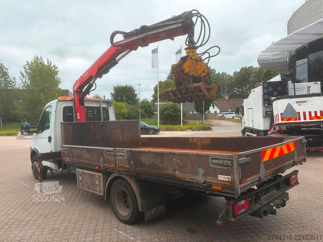 Grua montada em camião IVECO Daily 70C17 EEV