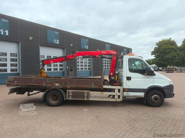 Grua montada em camião IVECO Daily 70C17 EEV